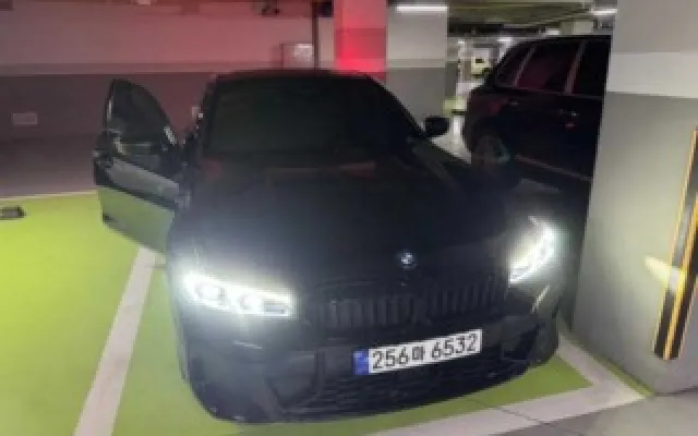 BMW 3시리즈 2023/06 25,201km